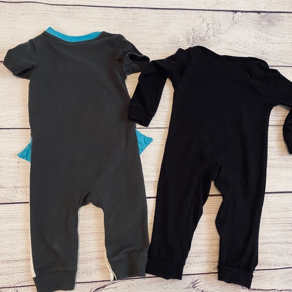 2 baby rompers - Picture 6 of 6